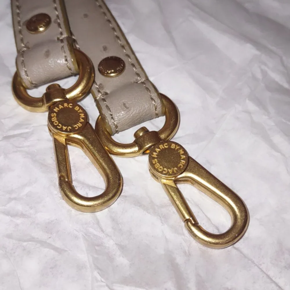 Marc Jacobs Adjustable Strap - Picture 4 of 10